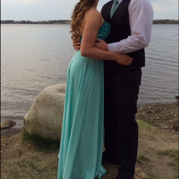 BEAUTIFUL Mint Prom Dress - Picture 2 of 2